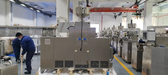 Paslanmaz Çelik Yumuşak Gel Kapsula Üretim Ekipmanı Dokunmatik Ekran Çalışma 1-10rpm Die Roll Hızı 5.5kw Güç