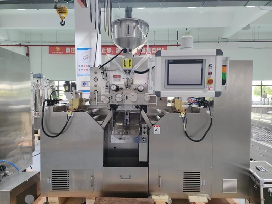 1-10 rpm Die Roll Hızı ile her tarafı yumuşak kapsül makinesi 16 dalış