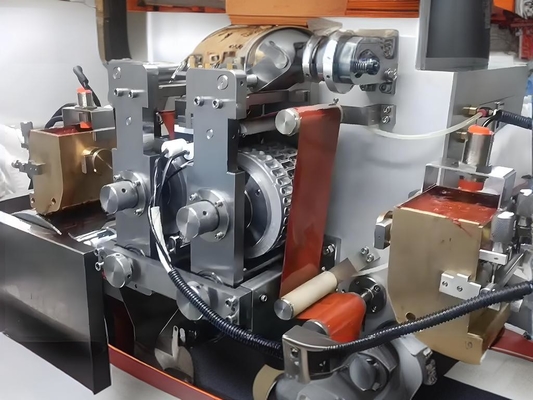 Paslanmaz çelik kromo kaplama yuvarlama tipi üretimi için yumuşak kapsül makinesi 1-3,5 rpm