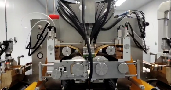 380V / 50Hz Rolling Tip Yumuşak Kapsula Makinesi ve Dış Dolaşım Yağlama