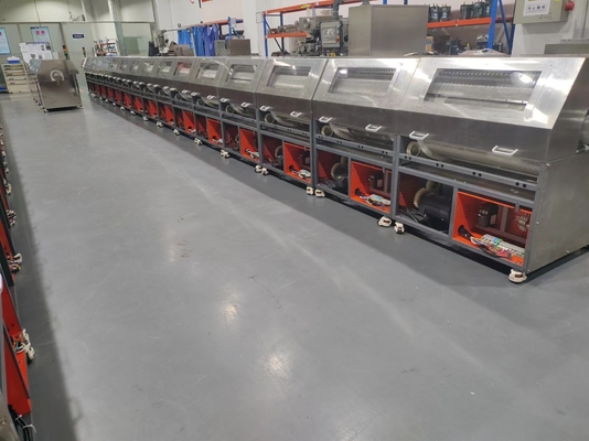 PLC Dokunmatik Ekran Kontrolü Rotary Kafes Dört 50kg Tumbler Kafesleri ile Yumuşak Kapsula Tumbler Birimi