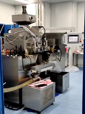 Yüksek hassasiyetli yumuşak jel kapsül yapım makinesi, kalıplı rulo büyüklüğü F150x250mm dolgu ile